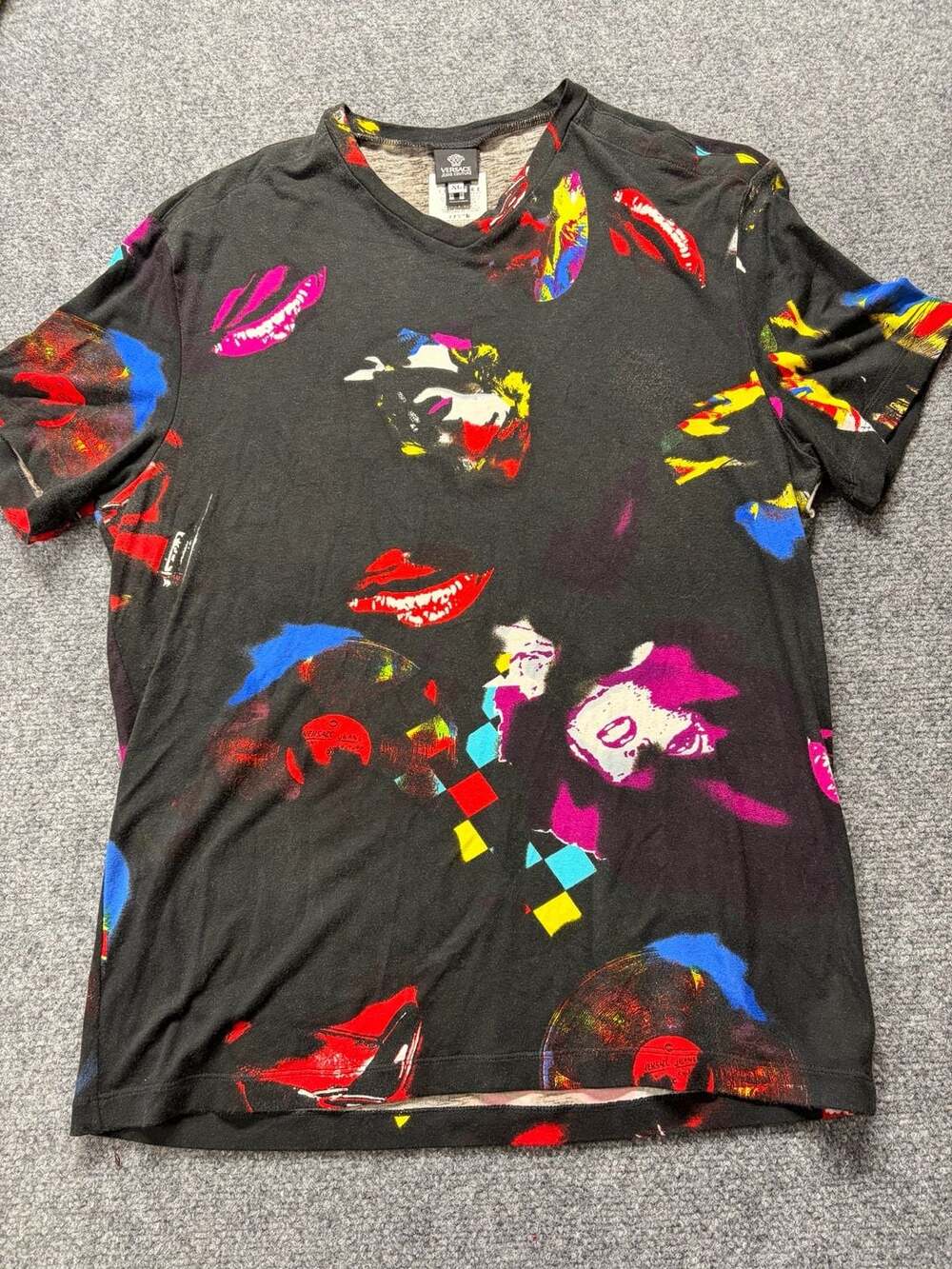 Vintage Versace Jeans Couture Pop Art Graphic Print V-Neck T-Shirt